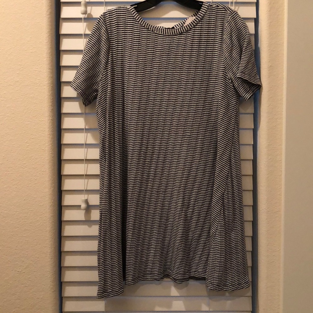 Black and white striped shift dress!